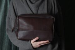 min.Necessaire_large_maroon1-scaled