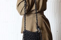 Knit_bag_small_leather_black_onmodel4