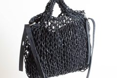 Knit_bag_whandle_leather_black_1-scaled