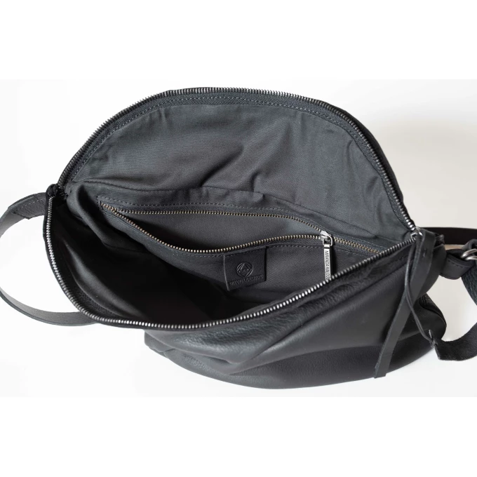 AOM x MDK organic shape fannypack (2 colors / 3 leather qualities available)